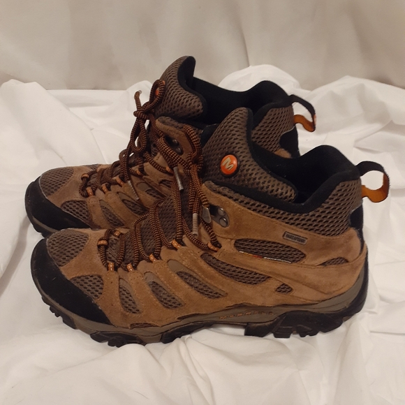 merrell moab continuum